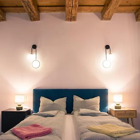 Apartment Seek And Hide - Csilla's Tiny Hideaway *