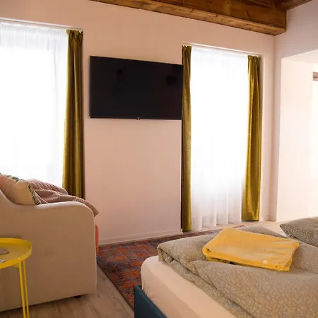 Seek And Hide - Csilla's Tiny Hideaway * Brasov